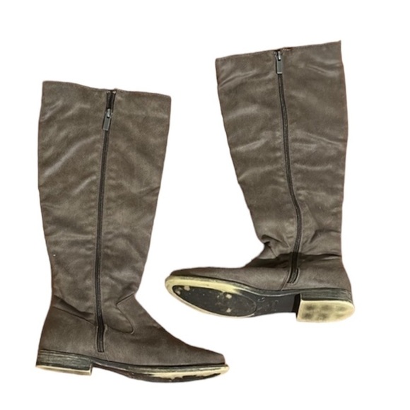 SIZE 8 m. Rampage knee high boots with half side zipper - Picture 2 of 3